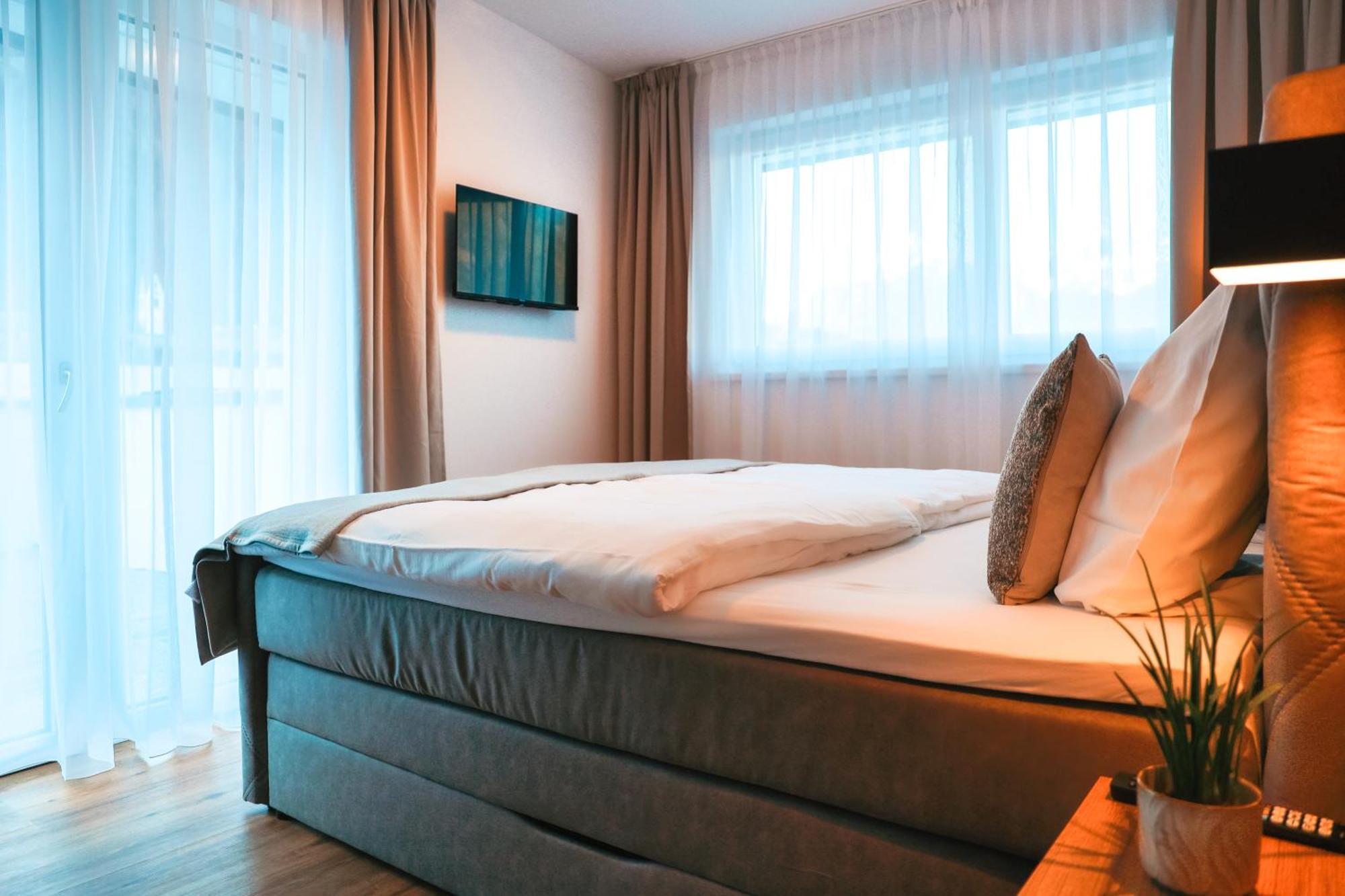 Alpenluxus Presents - Marias Zillertalblick With Roof Terrace, 3 Bedrooms & Parking Space Schlitters Exterior photo